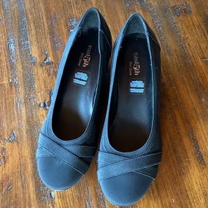 Girls Size 7 Black Wedge